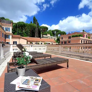Piazzetta Margutta - My Extra Рим
